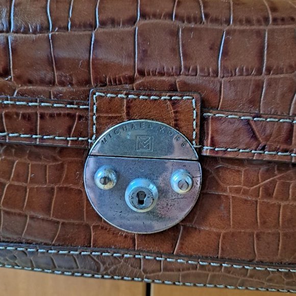 Vintage Michael Kors Leather Embossed Allegator Clutch/Chain Shoulder Bag - Picture 6 of 10